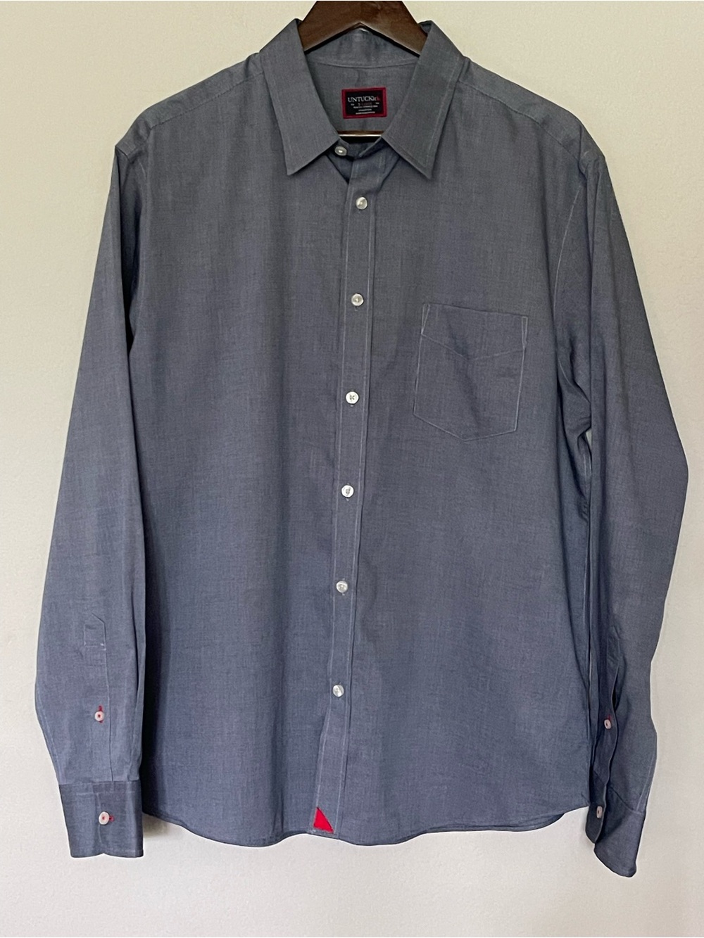 UnTuckit Men’s Long Sleeve Button Down Shirt Size XL Slim Fit Wrinkle Fee Cotton
